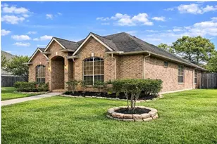 16807 Laguna Springs Dr, Houston, TX 77095 - Photo 4