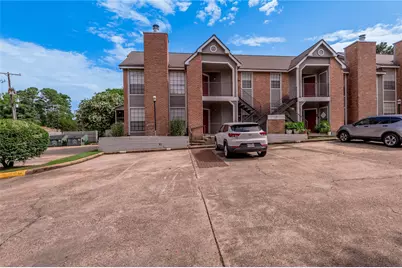 2402 Sycamore Avenue #E1, Huntsville, TX 77340 - Photo 2