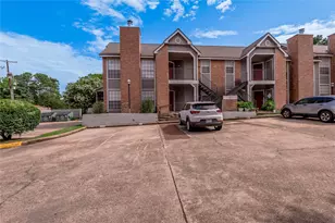 2402 Sycamore Ave, Huntsville, TX 77340 - Photo 2