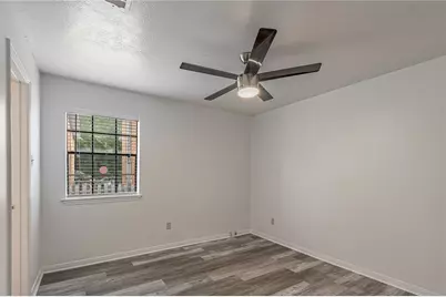 2402 Sycamore Avenue #E1, Huntsville, TX 77340 - Photo 14