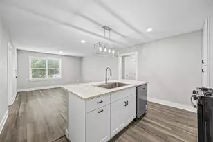 12410 Kitty Ln, Houston, TX 77015 - Photo 8