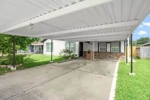 12410 Kitty Ln, Houston, TX 77015 - Photo 2