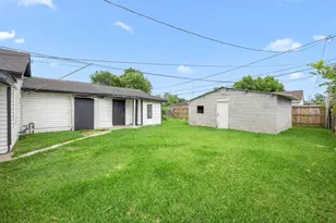12410 Kitty Ln, Houston, TX 77015 - Photo 18
