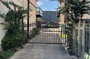 2110 Chenevert St, Houston, TX 77003 - Photo 2