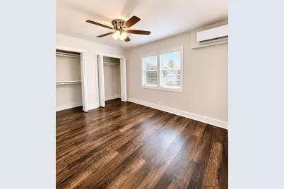 1624 Sealy #202, Galveston, TX 77550 - Photo 4