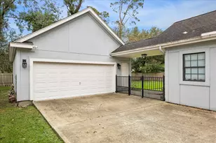 2415 Green Tee Dr, Pearland, TX 77581 - Photo 8