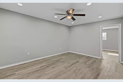 911 Avenue K #11, Galveston, TX 77550 - Photo 10