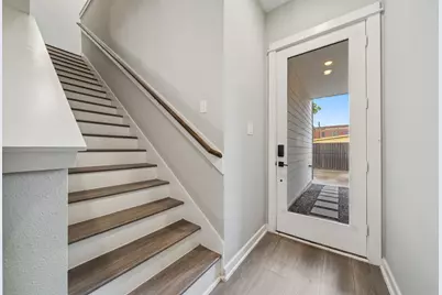 8470 Berry Green Lane, Houston, TX 77022 - Photo 14