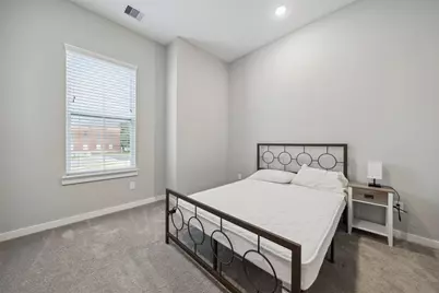 8470 Berry Green Lane, Houston, TX 77022 - Photo 20