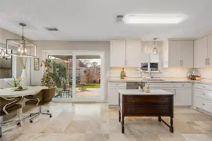 16910 Dusty Mill Dr W, Sugar Land, TX 77498 - Photo 8