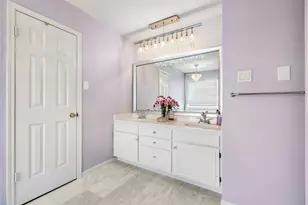 16910 Dusty Mill Dr W, Sugar Land, TX 77498 - Photo 14