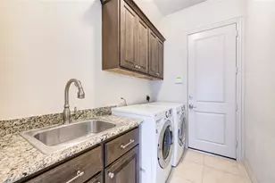2422 Camden Creek Ln, Houston, TX 77077 - Photo 10