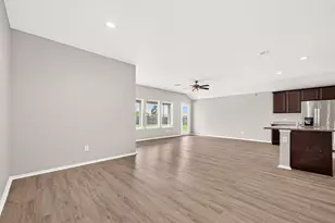 20112 Leaf River Cir, New Caney, TX 77357 - Photo 8