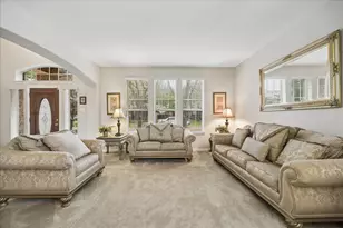 7610 Summer Shore Dr, Rosenberg, TX 77469 - Photo 2
