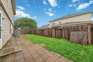 527 Remington Point Ct, Houston, TX 77073 - Photo 24