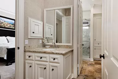 22 W Bracebridge Circle, The Woodlands, TX 77382 - Photo 16