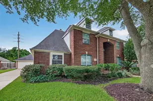 2202 Plantation Bend Dr, Sugar Land, TX 77478 - Photo 4