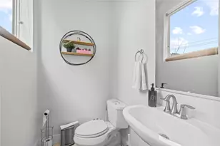 2417 Charleston St, Houston, TX 77021 - Photo 10