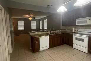 2117 Kemah Village Dr, Kemah, TX 77565 - Photo 6