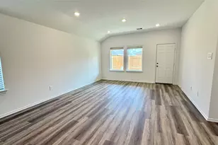 1127 Dewberry Downs Ln, Houston, TX 77090 - Photo 16