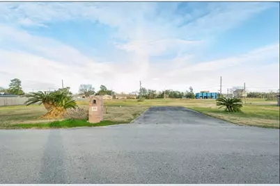 523 S Burnett Drive, Baytown, TX 77520 - Photo 6