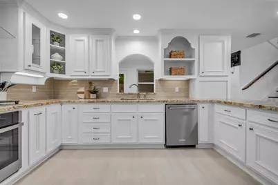 8702 Ilona Lane, Houston, TX 77025 - Photo 24