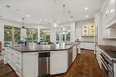 47 N Regent Oak, The Woodlands, TX 77381 - Photo 14