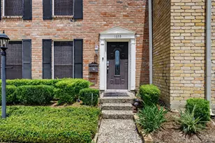 1653 W Sam Houston Pkwy S, Houston, TX 77042 - Photo 2