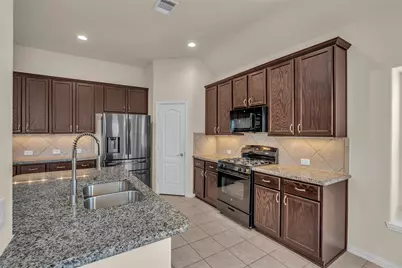 6515 Hunters Trace Lane, Baytown, TX 77521 - Photo 14