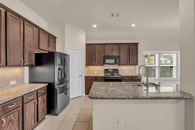 6515 Hunters Trace Lane, Baytown, TX 77521 - Photo 12
