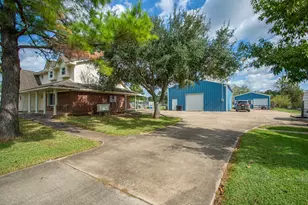 3625 County Rd 36, Angleton, TX 77515 - Photo 40