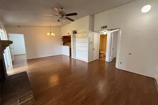 10555 Turtlewood Ct, Houston, TX 77072 - Photo 2