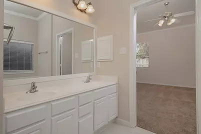 47 N Spinning Wheel Circle, The Woodlands, TX 77382 - Photo 18