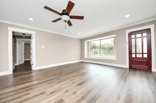 7631 Burning Hills Dr, Houston, TX 77071 - Photo 12