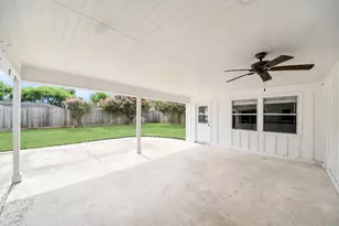 7631 Burning Hills Dr, Houston, TX 77071 - Photo 4