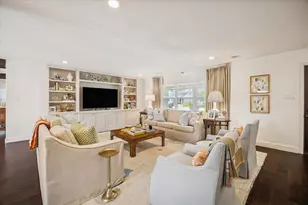 9829 Pine Lake Dr, Houston, TX 77055 - Photo 4