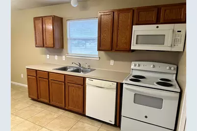 8840 E Buffalo Circle, Willis, TX 77378 - Photo 4