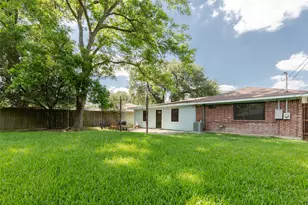 6131 Grape St, Houston, TX 77074 - Photo 36