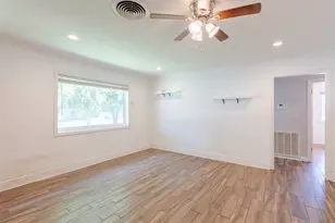 6131 Grape St, Houston, TX 77074 - Photo 14
