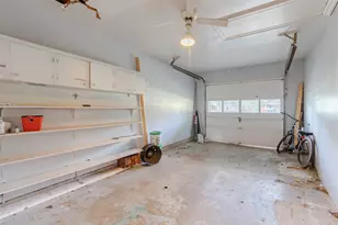 6131 Grape St, Houston, TX 77074 - Photo 32