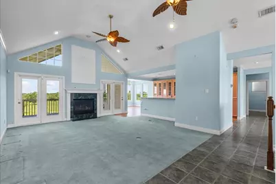 2250 Broadway Street, Dickinson, TX 77539 - Photo 2