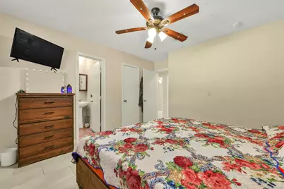 12823 Sandy Hook Drive, Houston, TX 77089 - Photo 16