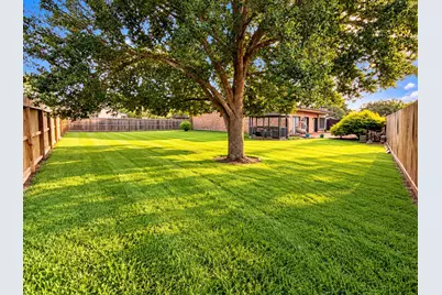 3902 Crystal Falls Drive, Missouri City, TX 77459 - Photo 2