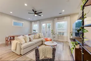 704 Pinemont Cyn Ln, Houston, TX 77018 - Photo 10