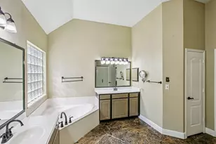 8822 Ballinger Dr, Houston, TX 77064 - Photo 16