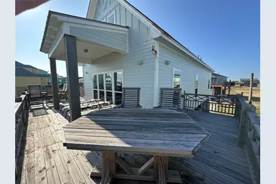 2836 Gulfview Lane, Crystal Beach, TX 77650 - Photo 14