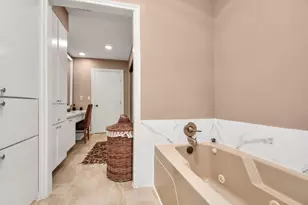 202 Sugar Berry Cir, Houston, TX 77024 - Photo 26