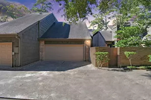 202 Sugar Berry Cir, Houston, TX 77024 - Photo 32