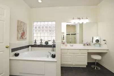 3130 Heritage Creek Terrace, Houston, TX 77008 - Photo 16