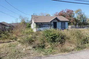 8014 Cannon St, Houston, TX 77051 - Photo 2